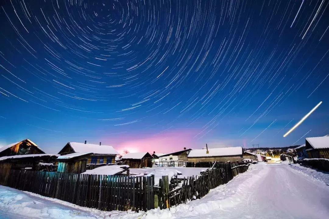 专列开向正北方，健康老人相聚呼伦贝尔草原，河南多地均可上下客