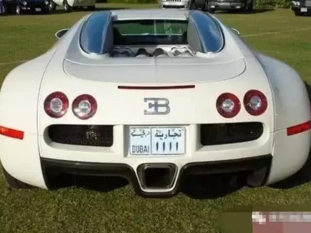 全球仅一辆，属于迪拜王子的超级跑车，只有成龙才可以开