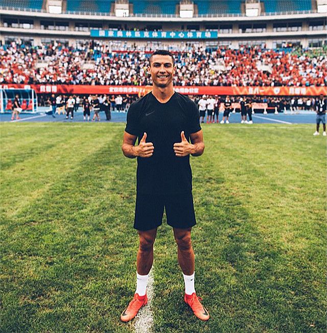 高晓松没错！C罗团队迟到早走爆粗口实属耍大牌，最没道德是翻译