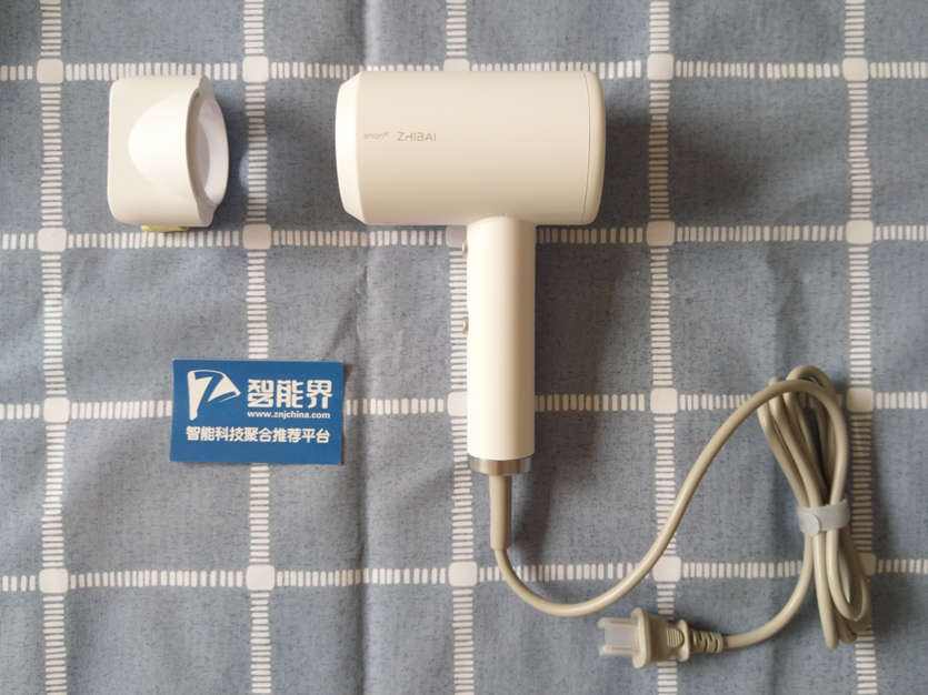 柔顺好头发吹出来，谁说九零后就要秃顶？