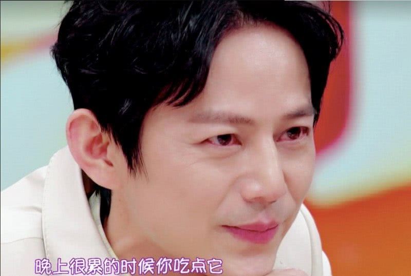 明星看王俊凯哭了,王俊凯伤心落泪照片