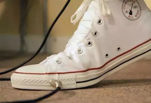 yeezy假鞋店,yeezy球鞋被禁穿