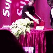 supreme正品和假货的区别,supreme是不是有好多冒牌实体店