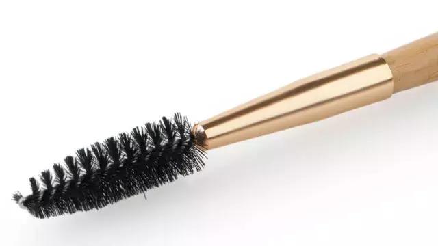 脸部脱妆了应该怎么补妆,脱妆怎么补救最强补妆大法来啦