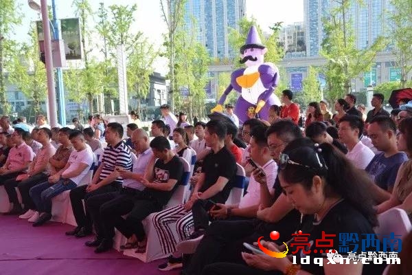 兴义汇金购物中心美食广场在哪里 (兴义市汇金购物中心)