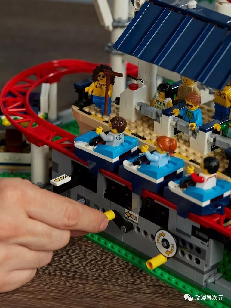 乐高5888机关山洞拼装全过程,乐高新品创意3合1城堡