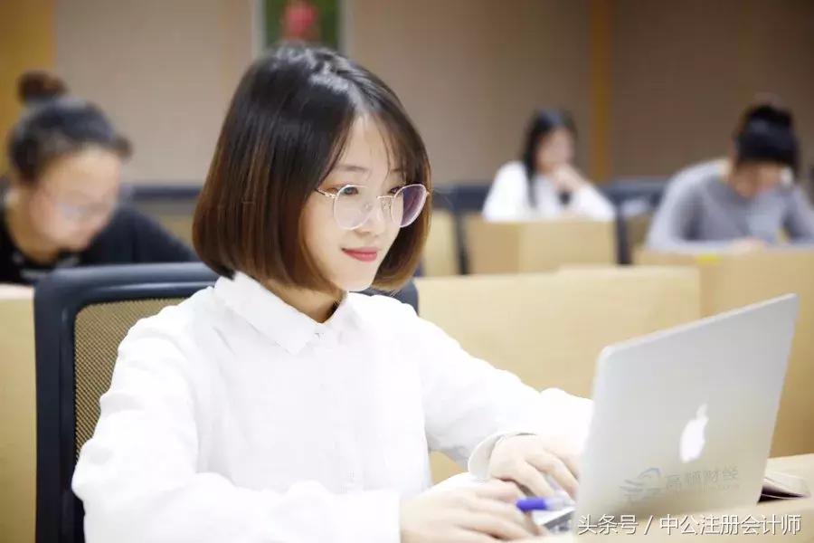面试会计谎称自己会报税,美女面试被问会做假账