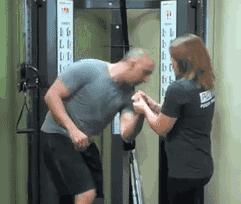 女子遇到危险如何自救,女性受到威胁怎么报警