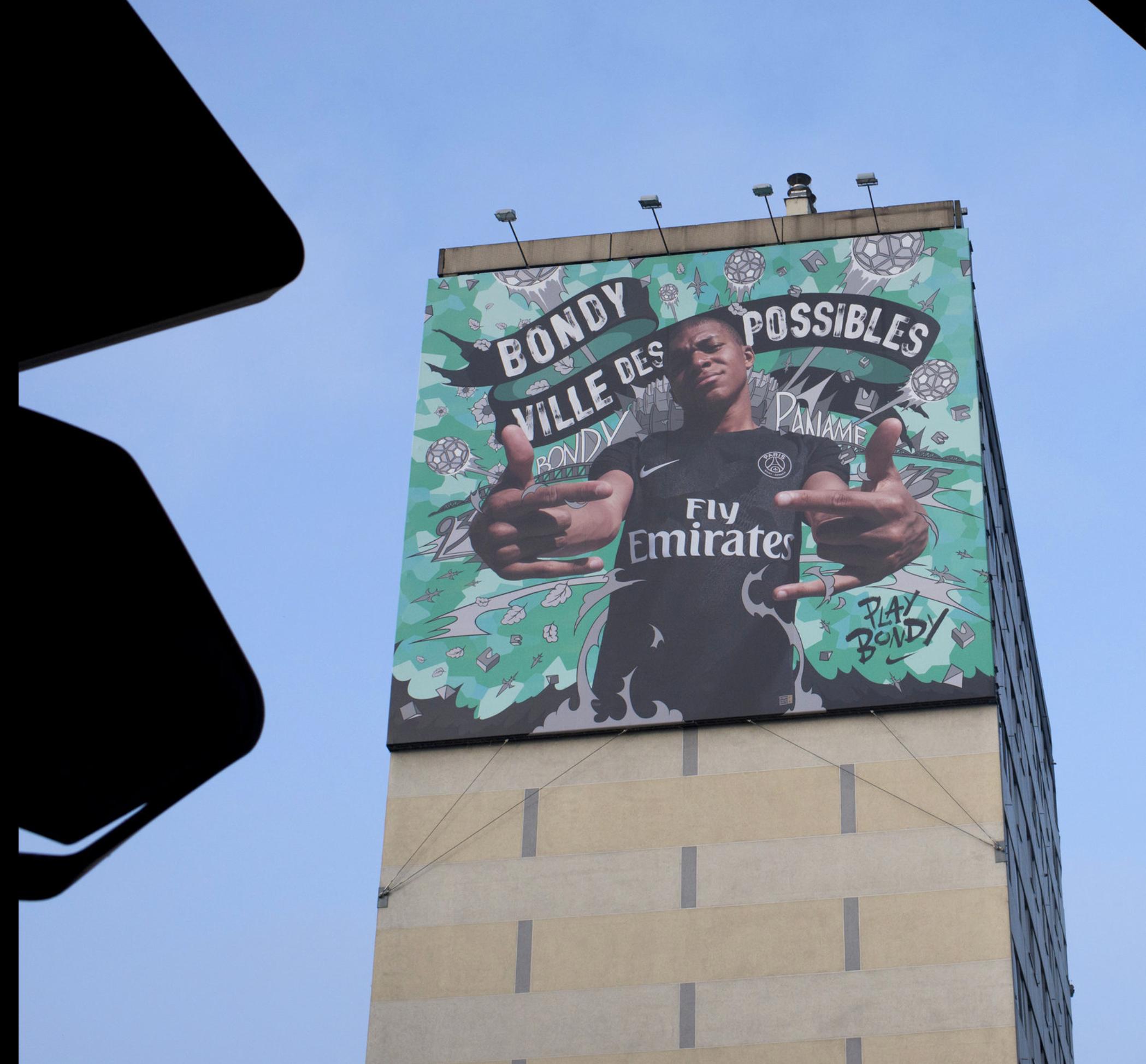 有机会去看看那些在巴黎郊外踢球的孩子们