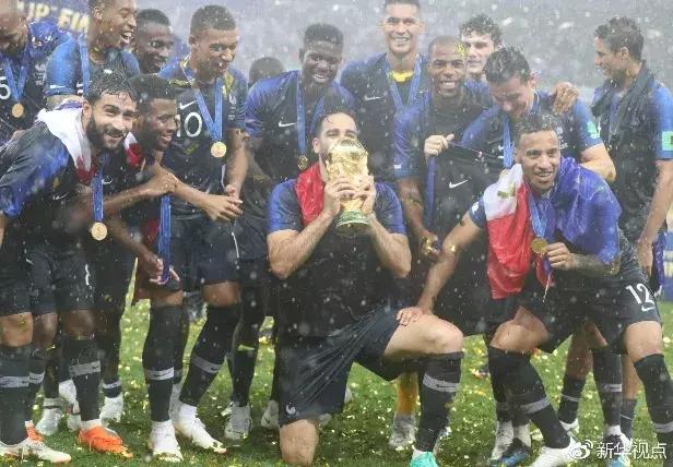 享受足球带来的快乐,享受足球乐趣挥洒激情活力