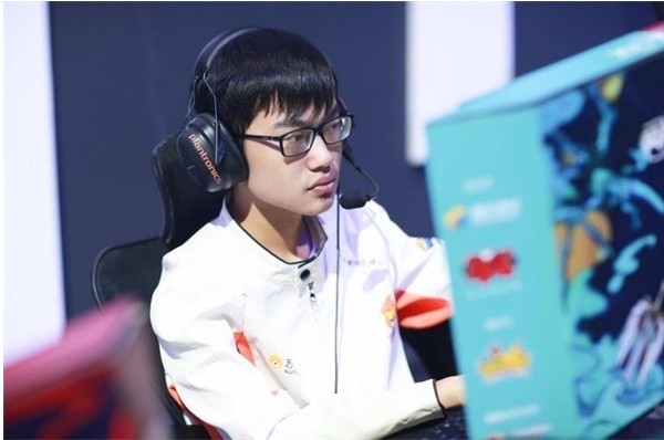 Knight要被苏宁逼疯？微博控诉还要这样过多久，网友：最无辜的人