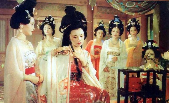 90年代女歌手林芳兵,林芳兵周洁哪个更美