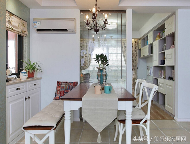 老婆突发奇想将衣柜做客厅，入住后发现简直太实用了，力荐！