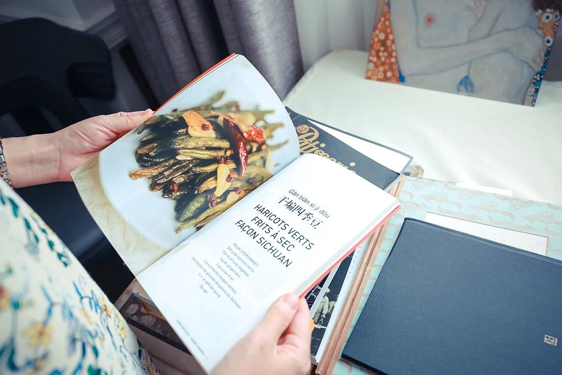 成都姑娘首创了把世界名画做在蛋糕上，众多外国总领事都成她粉丝