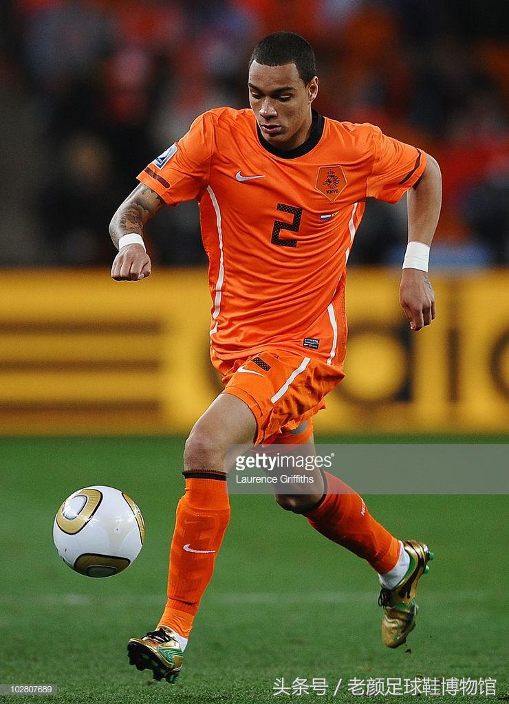 世界杯战靴盘点,南非世界杯复刻版足球鞋