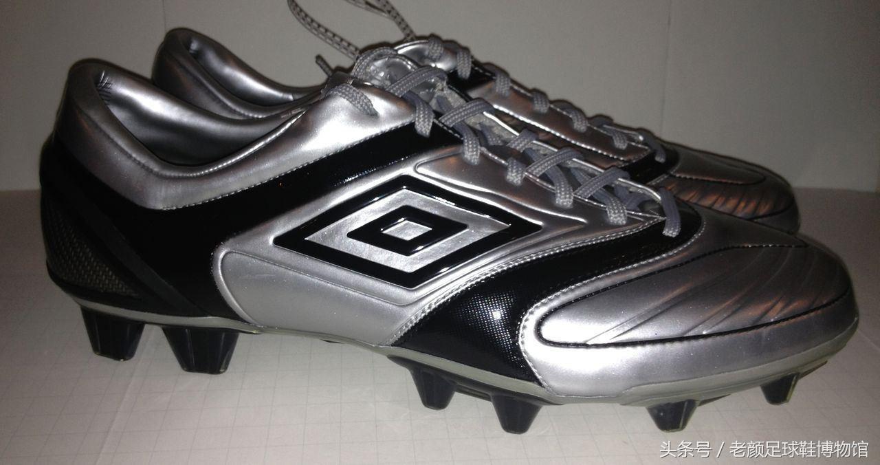 世界杯战靴盘点,南非世界杯复刻版足球鞋