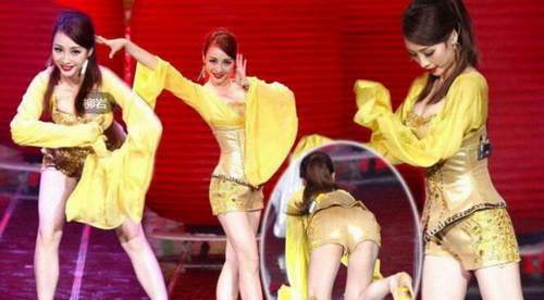 明星摔倒瞬间，张韶涵狰狞，周立波四脚朝天，胡歌承包了全年笑点