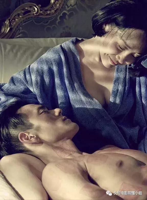 题材尺度超大胆的剧来了！他变装比许晴还性感女人看完说白活了