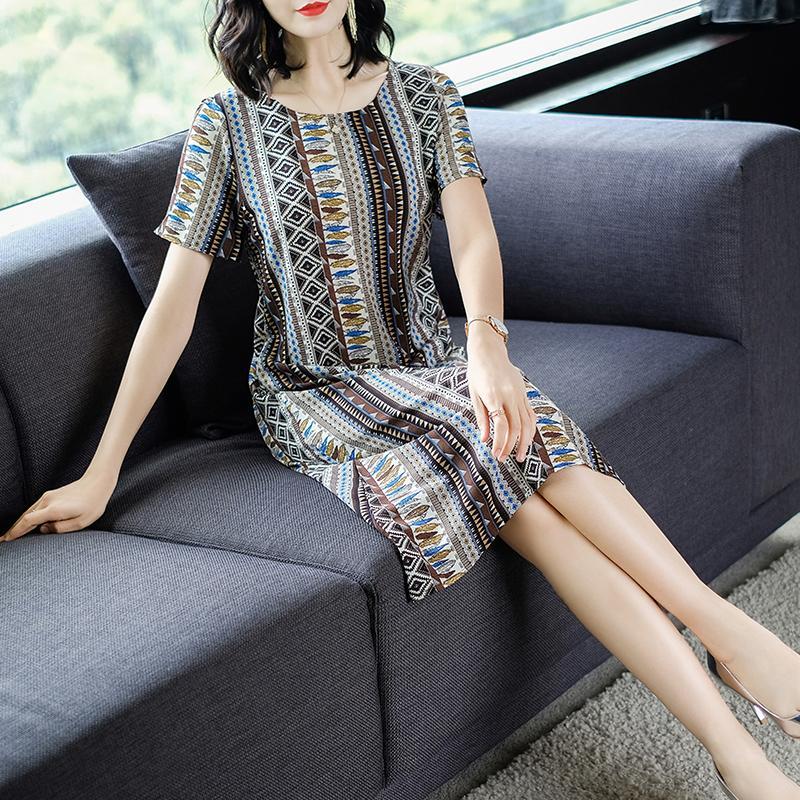 新出炉的一种裙叫减龄裙,高贵洋气减龄裙