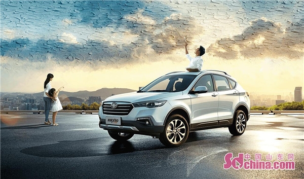 新朋老友齐欢聚足球场上见真情