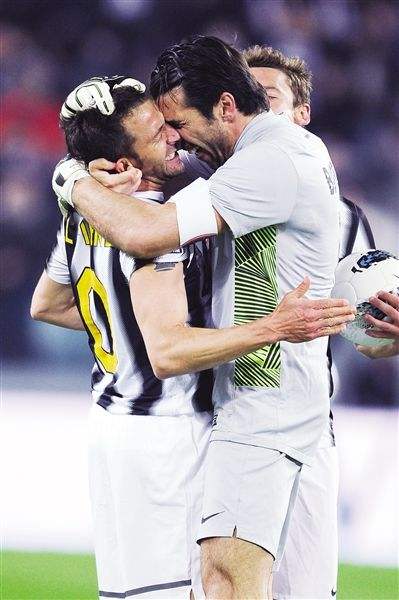 足坛仅9人拿过欧冠+世界杯+金球奖,足球只有冠军才有荣誉吗