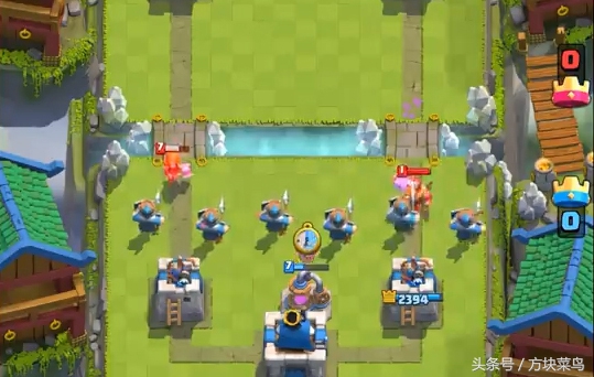 《皇室战争》皇家卫队推荐卡组，卫队三枪电击车，分路到你头痛