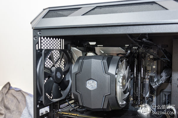 灯，灯灯灯灯！酷冷至尊H500MARGB游戏机箱深度测评