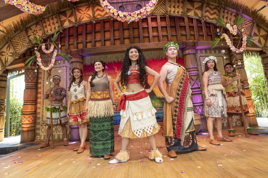 香港迪士尼门票深港联游,香港迪士尼2大1小亲子当日套票