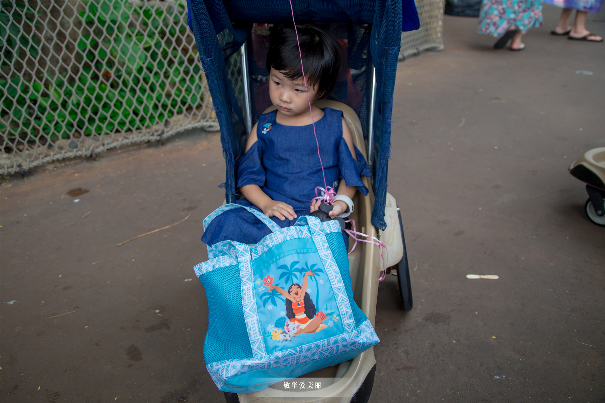 香港迪士尼门票深港联游,香港迪士尼2大1小亲子当日套票