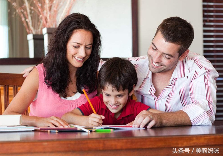 6-12岁孩子驼背如何矫正,6-12岁儿童驼背如何矫正