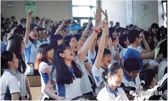 直击高考工厂毛坦厂,毛坦厂亚洲最大高考工厂