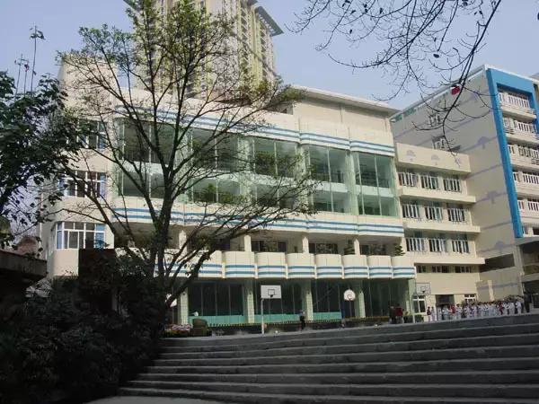 重庆这些“土豪”学校，从幼儿园开始就读不起了……
