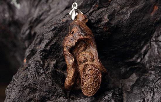 沉香有药味是什么产区,沉香没保养好出现杂味怎么解决