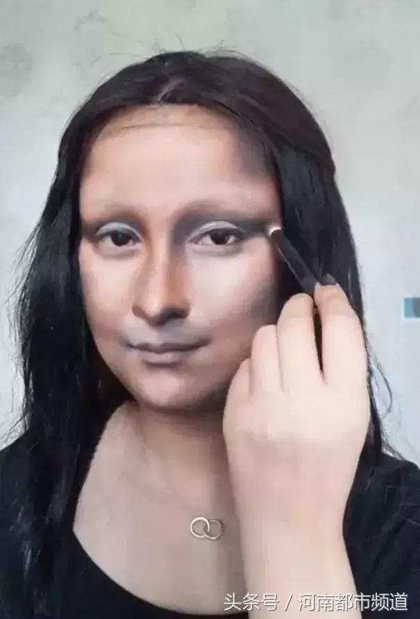 27岁重庆妹子化妆成蒙娜丽莎，狂吸60万粉，卸妆后模样！