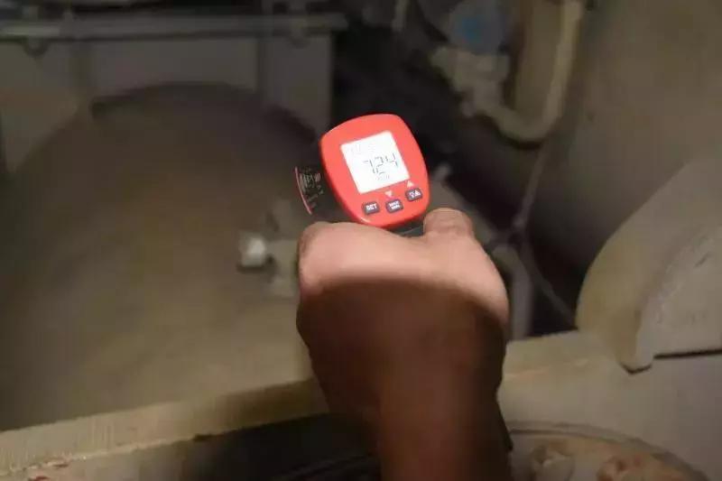 大暑日,他们竟说站在太阳底下好比吹空调?