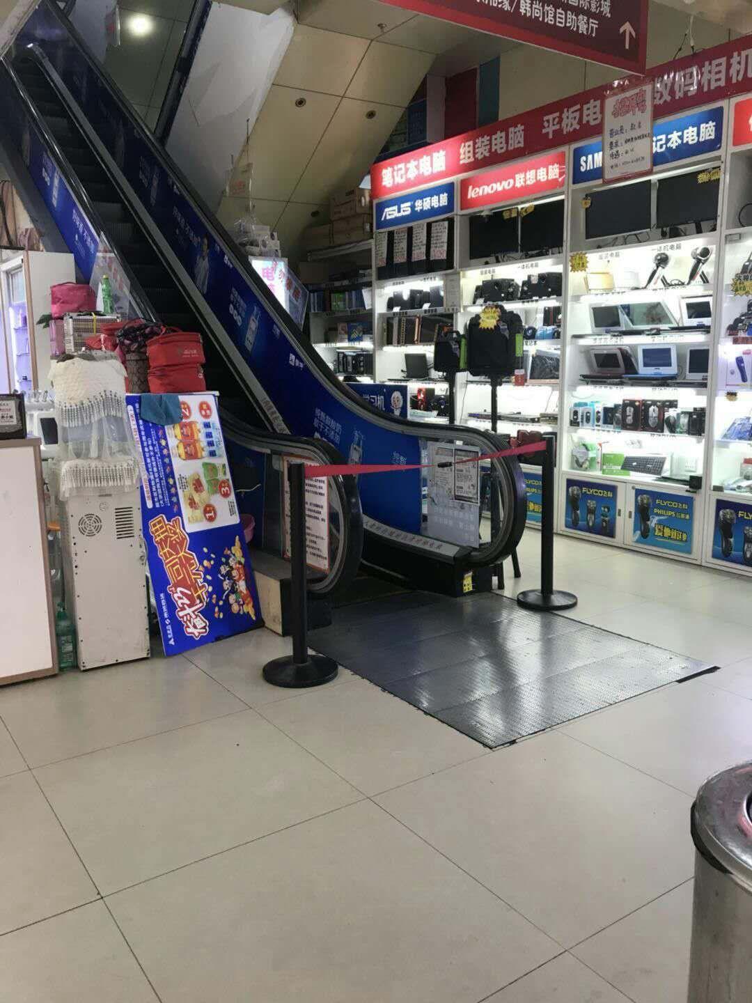 广西小孩被电梯夹住,某商场电梯吃人事件