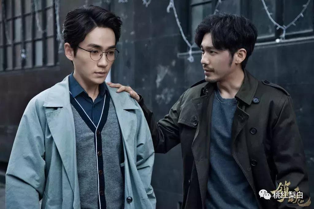 朱一龙自己采访自己尬聊,朱一龙自己尬聊