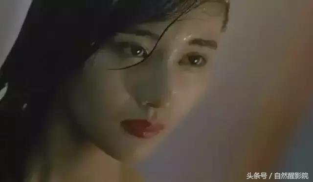 这位“大*子骗**”，虐过多少“小鲜肉”