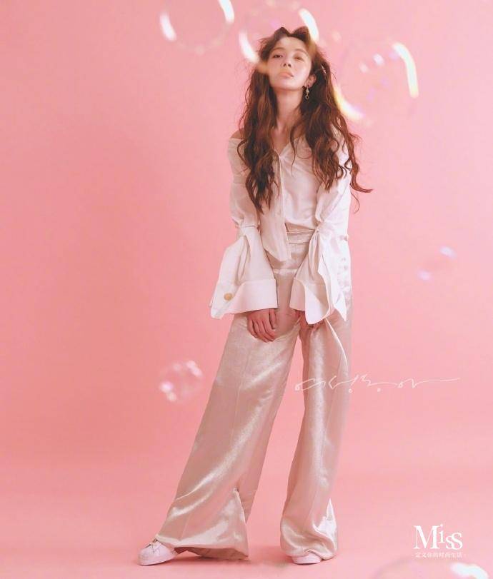 七哥力荐:女人的激吻唇一定要配上海藻卷才是真性感