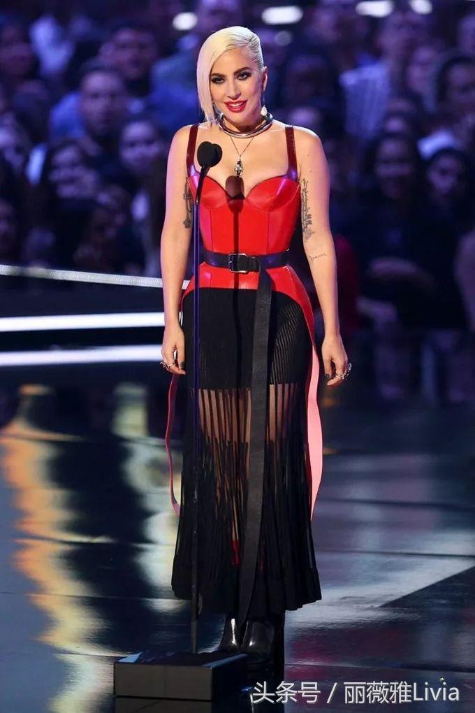 关于ladygaga你不知道的73件事,ladygaga对时尚不感兴趣