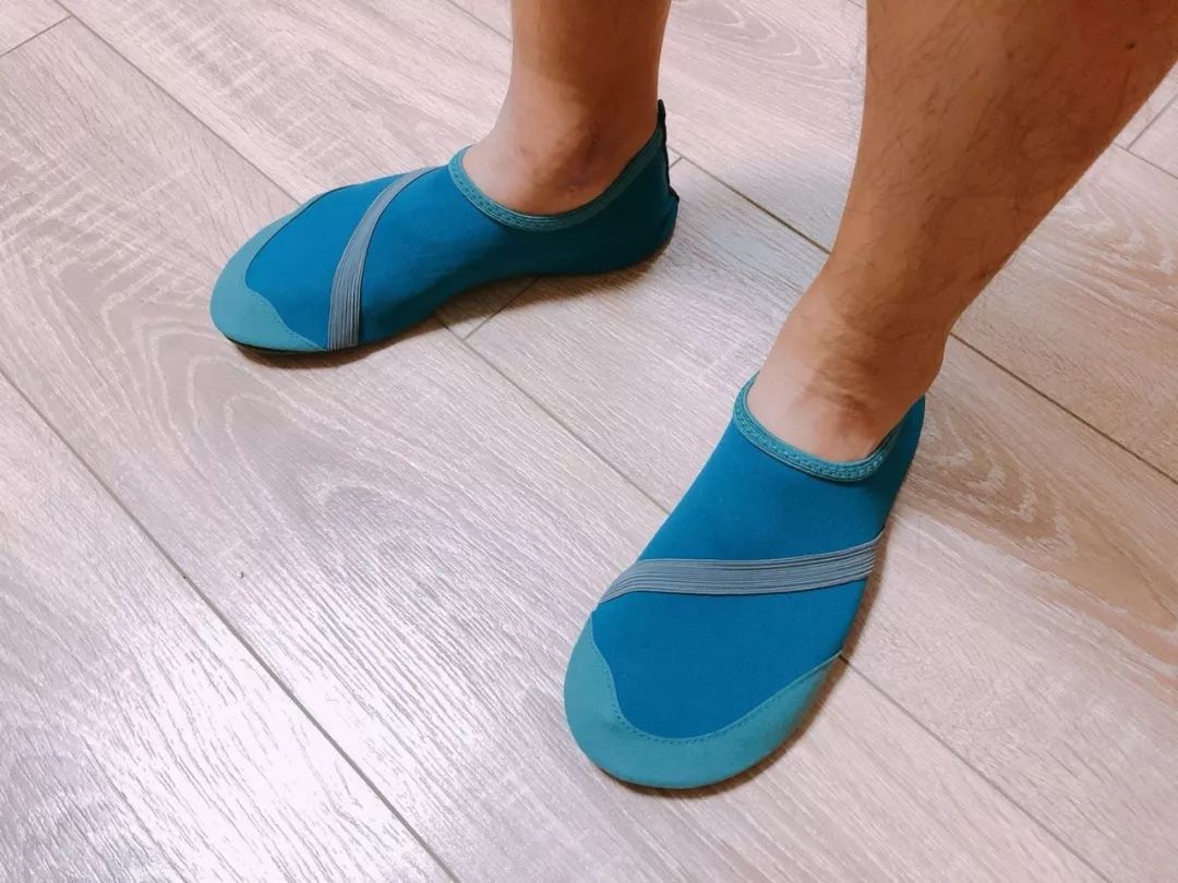 蔡少芬同款小白鞋,蔡少芬生活真美好同款乐福鞋