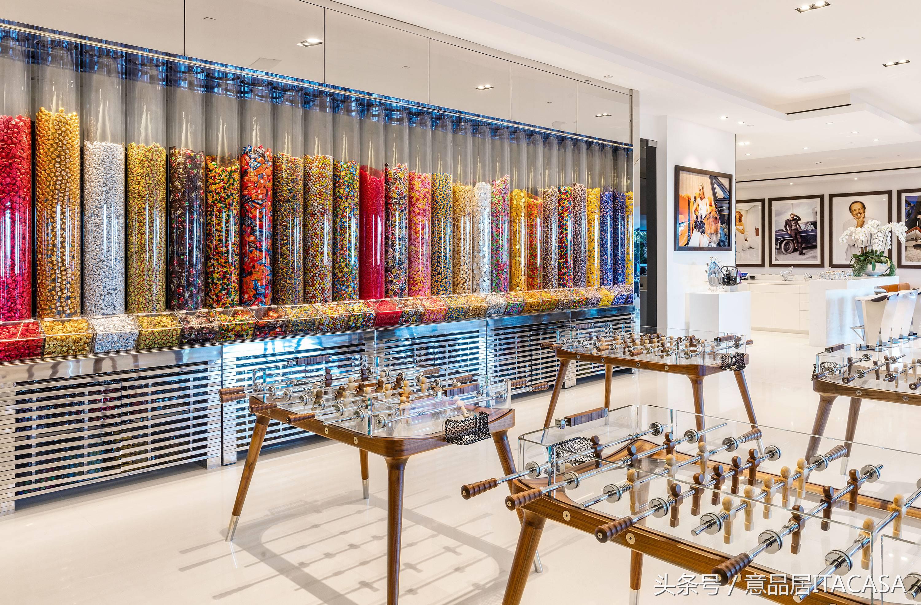 在AZIMUT的豪华游艇上玩Teckell桌球，享受极致人生