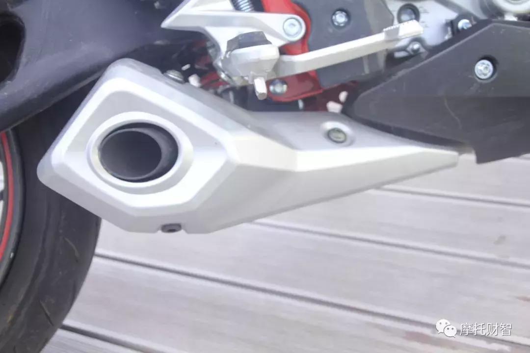 最新款隆鑫无极300rr,无极300rr19款和20款有什么区别吗