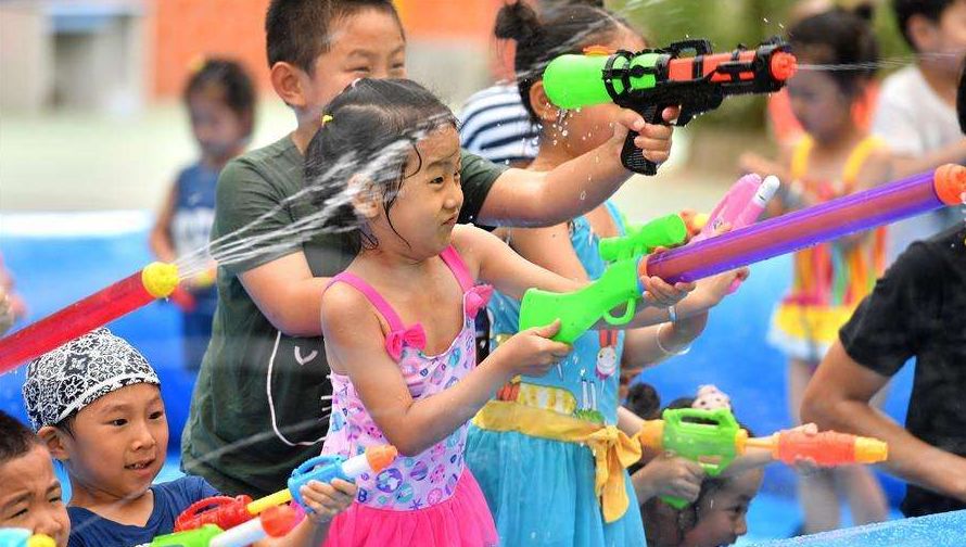 万代出品枪型玩具,万代纸弹枪