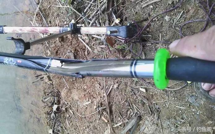 为什么鱼竿竿稍特别脆弱一掰就断,鱼竿19调28调哪个容易断竿子