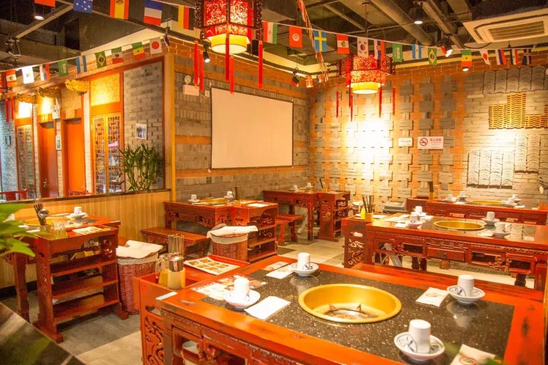 牛蛙火锅和毛肚火锅哪个受欢迎,魔都火锅店