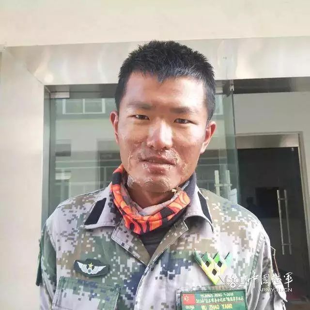 向所有中国军人军属致敬,致敬军人致敬军属