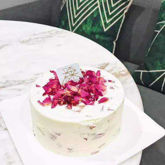 超漂亮六寸生日蛋糕,超好看时尚生日蛋糕