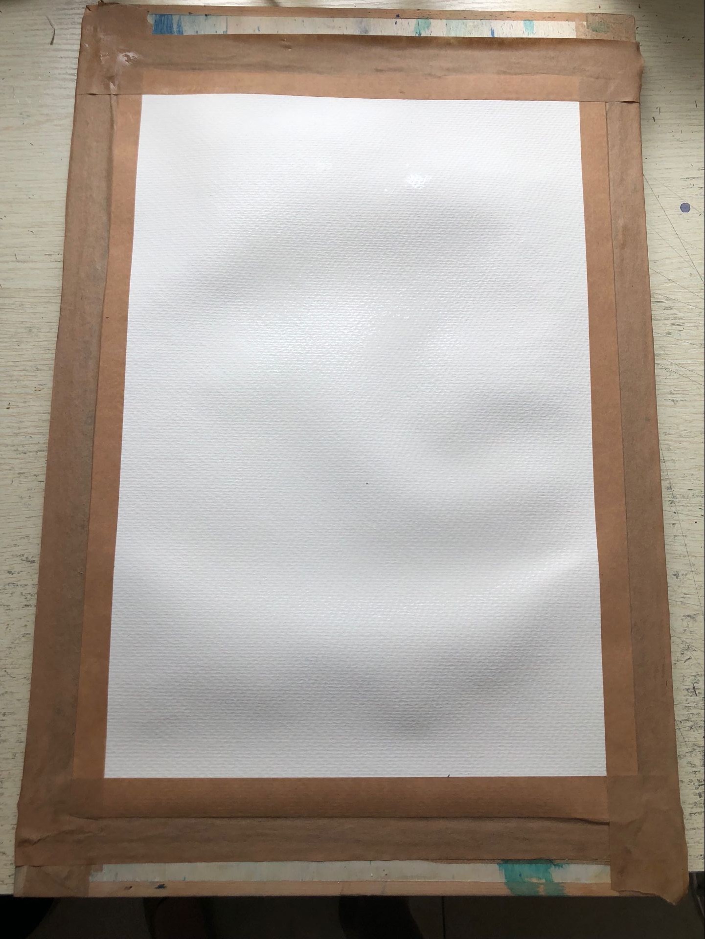 水彩画完了怎么把纸弄平整,水彩画如何保持不掉色