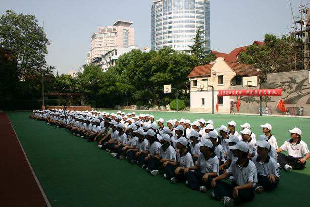 风靡上海“富人区”的这所重点中学，前身竟然是一所女校